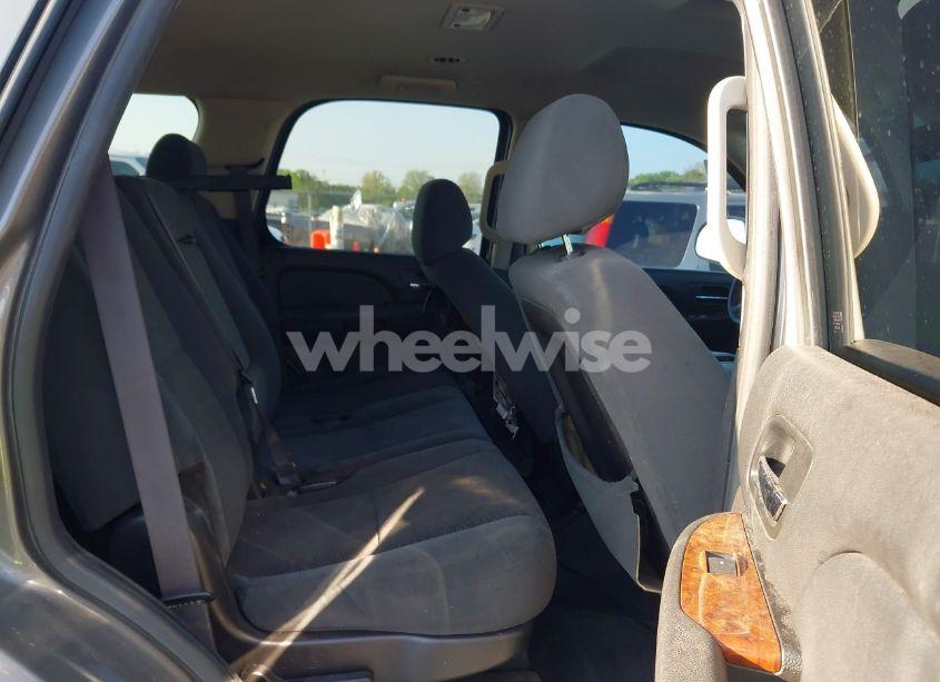 Photo 8 of 2008 Chevrolet Tahoe LT (VIN 1GNFK13048J120046)