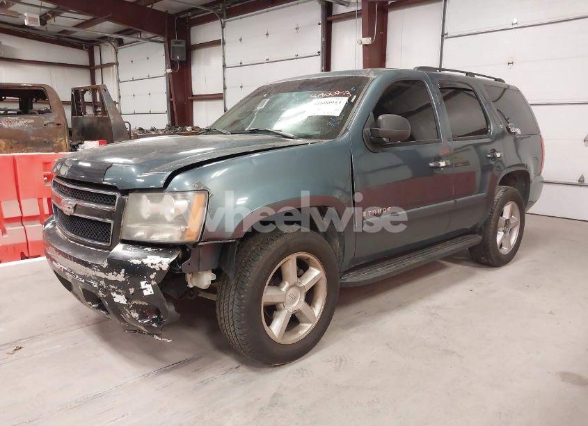 Photo 2 of 2008 Chevrolet Tahoe LT (VIN 1GNFK13048R102647)