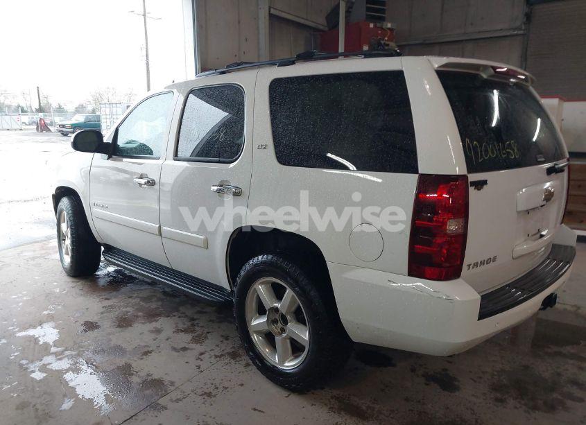 Photo 3 of 2008 Chevrolet Tahoe LTZ (VIN 1GNFK13048R133915)