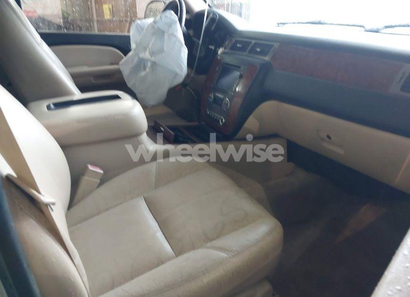 Photo 5 of 2008 Chevrolet Tahoe LTZ (VIN 1GNFK13048R133915)