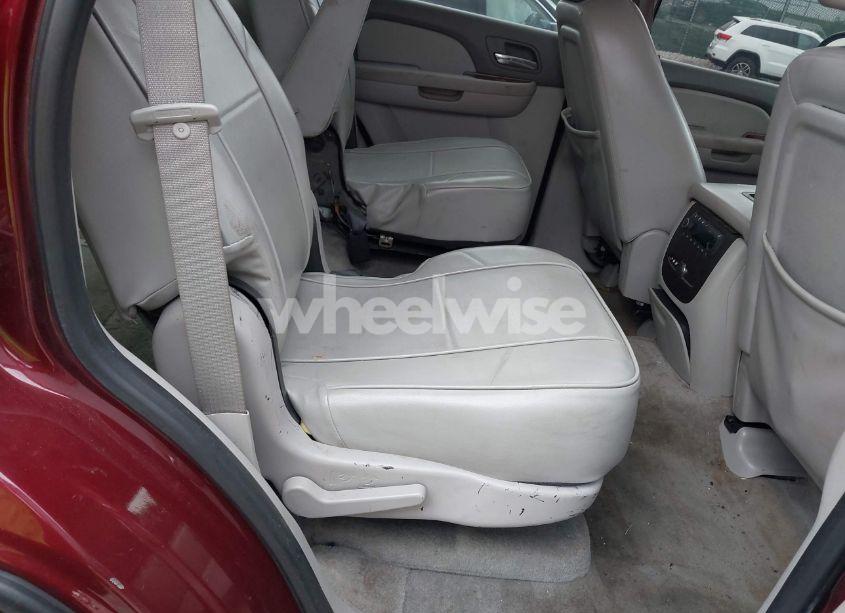 Photo 8 of 2008 Chevrolet Tahoe LT (VIN 1GNFK13048R268795)