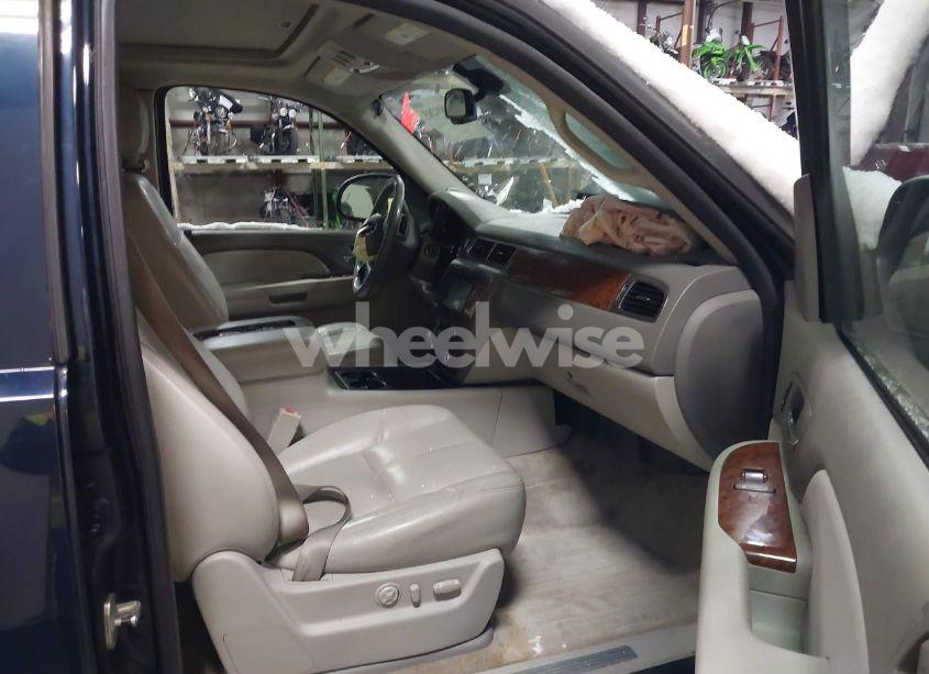 Photo 5 of 2007 Chevrolet Tahoe LTZ (VIN 1GNFK13057J106543)