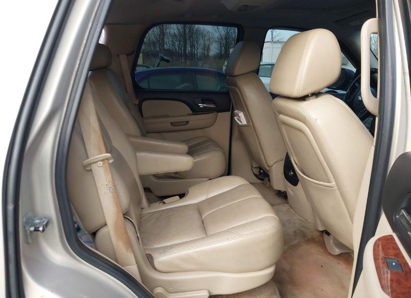 Photo 8 of 2007 Chevrolet Tahoe LT (VIN 1GNFK13057R127152)