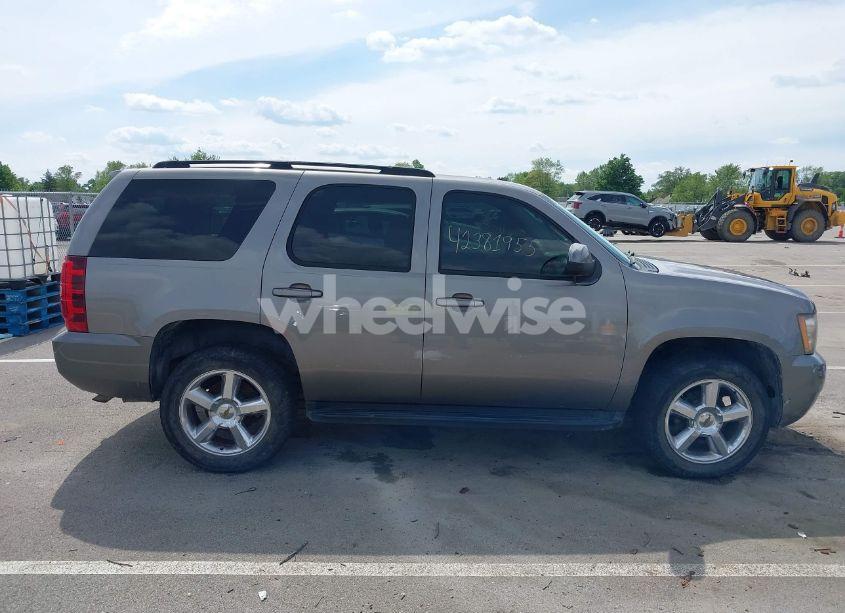 Photo 12 of 2007 Chevrolet Tahoe LT (VIN 1GNFK13057R189098)