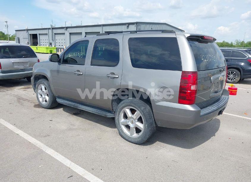 Photo 3 of 2007 Chevrolet Tahoe LT (VIN 1GNFK13057R189098)