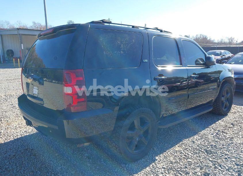 Photo 4 of 2007 Chevrolet Tahoe LTZ (VIN 1GNFK13057R192776)