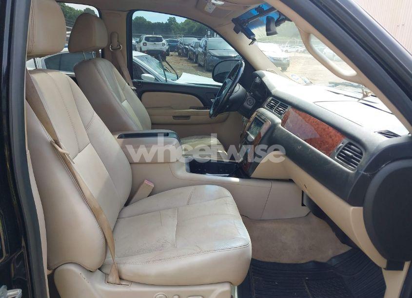 Photo 5 of 2007 Chevrolet Tahoe LTZ (VIN 1GNFK13057R237666)