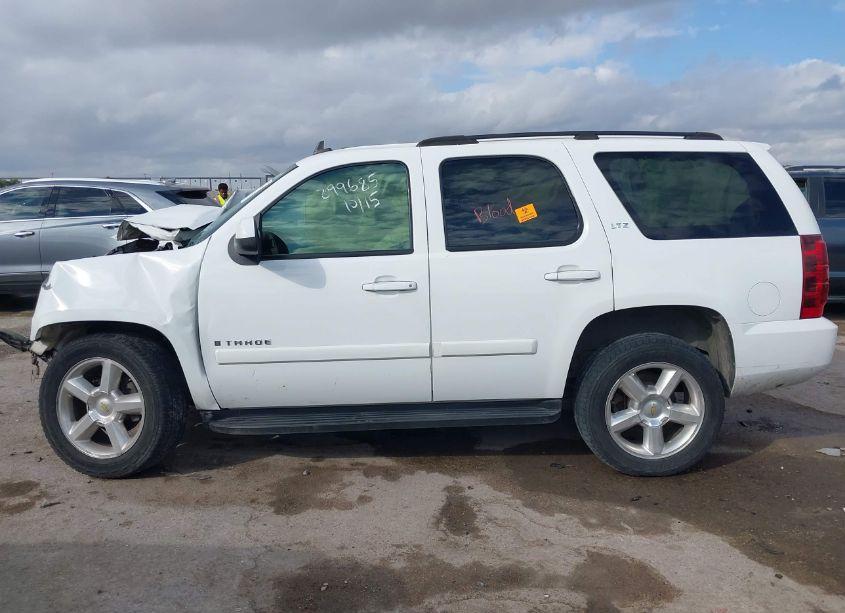 Photo 13 of 2007 Chevrolet Tahoe LTZ (VIN 1GNFK13057R250014)