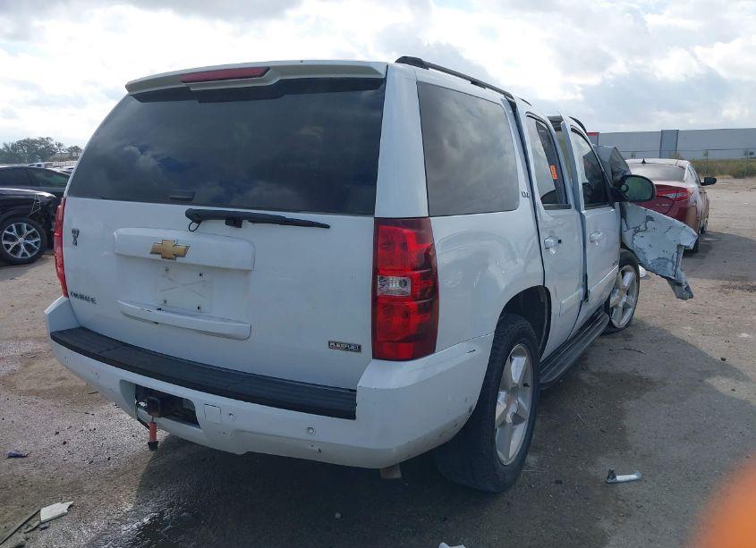 Photo 4 of 2007 Chevrolet Tahoe LTZ (VIN 1GNFK13057R250014)