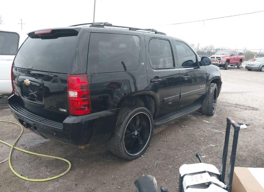 Photo 4 of 2007 Chevrolet Tahoe LT (VIN 1GNFK13057R286334)