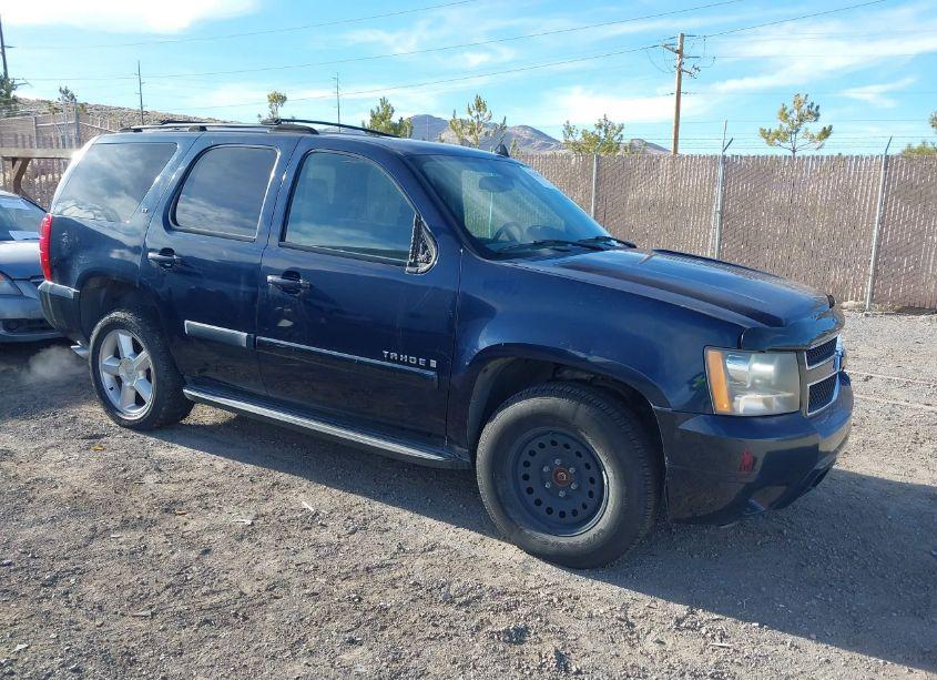 2007 Chevrolet Tahoe LT (VIN 1GNFK13057R292330) main photo