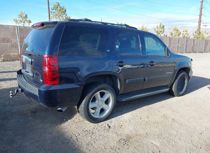 Photo 4 of 2007 Chevrolet Tahoe LT (VIN 1GNFK13057R292330)