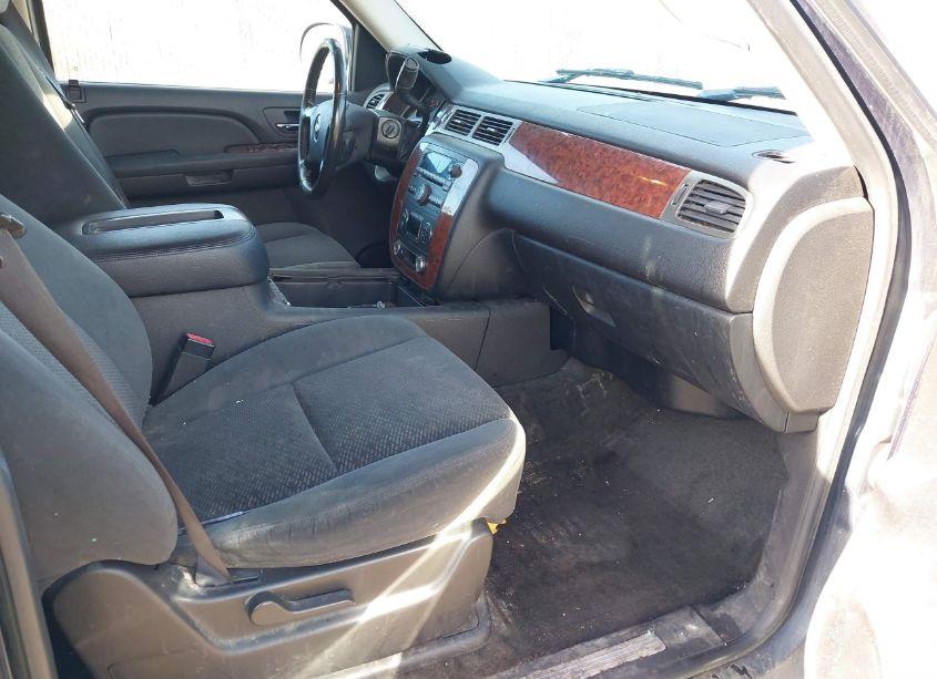 Photo 5 of 2007 Chevrolet Tahoe LT (VIN 1GNFK13057R292330)
