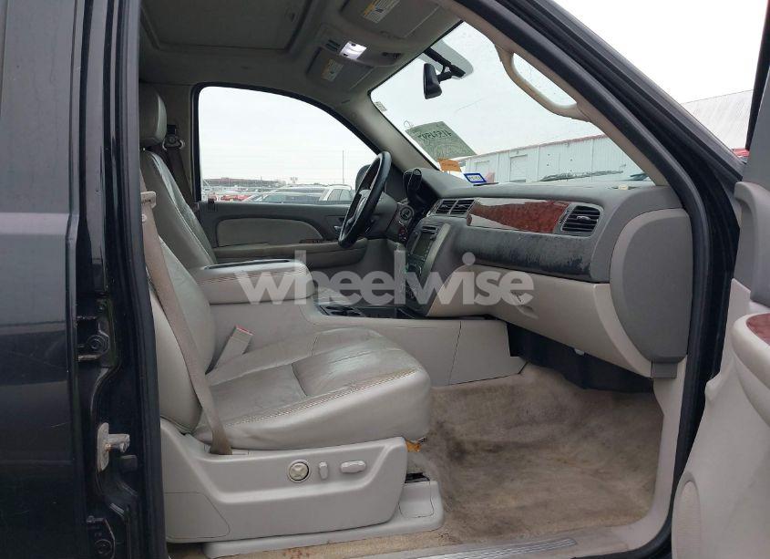 Photo 5 of 2007 Chevrolet Tahoe LT (VIN 1GNFK13057R366362)