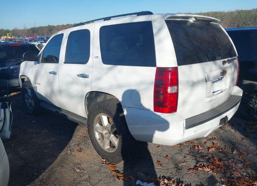 Photo 3 of 2008 Chevrolet Tahoe LTZ (VIN 1GNFK13058R112202)
