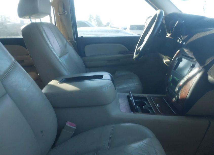 Photo 5 of 2008 Chevrolet Tahoe LTZ (VIN 1GNFK13058R112202)