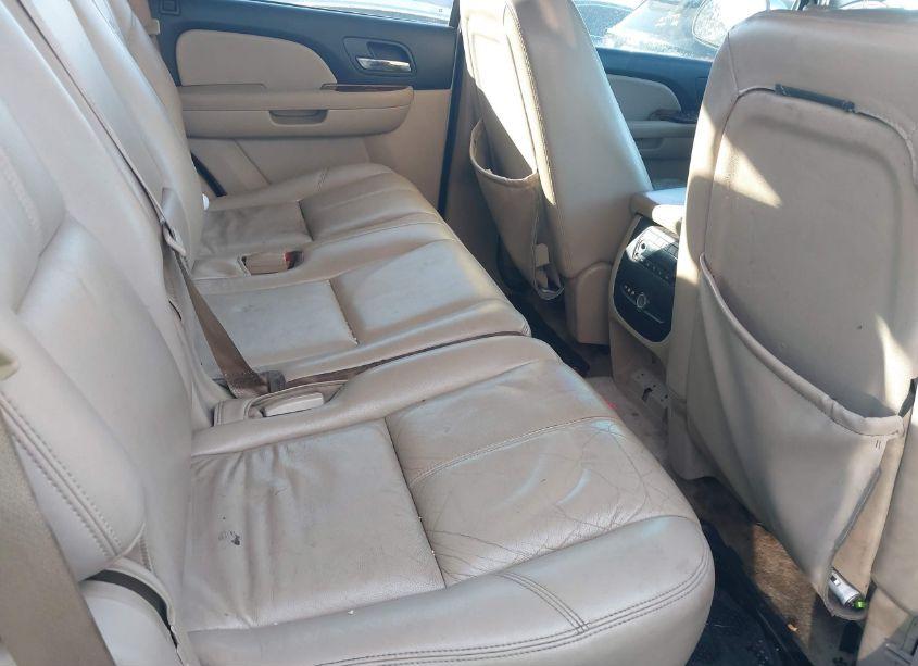 Photo 8 of 2008 Chevrolet Tahoe LTZ (VIN 1GNFK13058R112202)