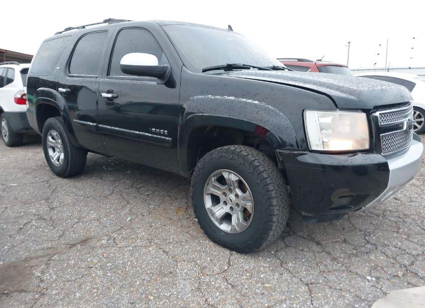 2008 Chevrolet Tahoe LT (VIN 1GNFK13058R143661) main photo