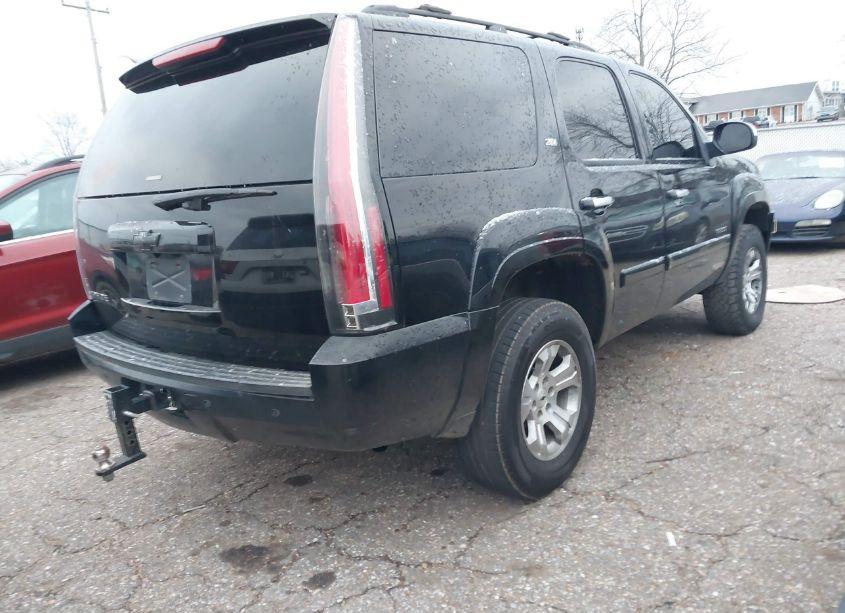 Photo 4 of 2008 Chevrolet Tahoe LT (VIN 1GNFK13058R143661)