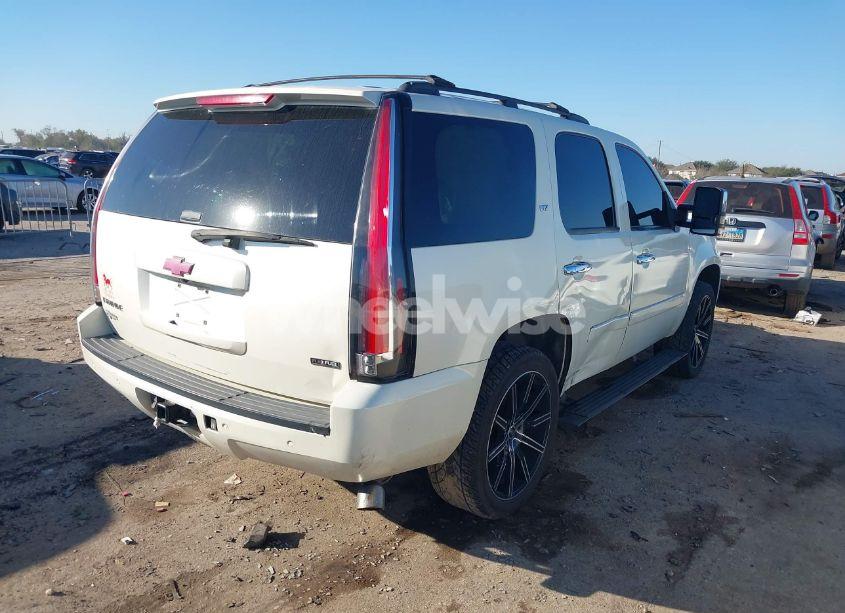 Photo 4 of 2008 Chevrolet Tahoe LTZ (VIN 1GNFK13058R201042)