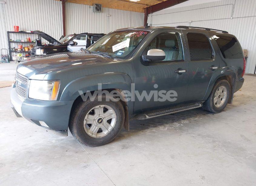 Photo 2 of 2008 Chevrolet Tahoe LT (VIN 1GNFK13058R244098)
