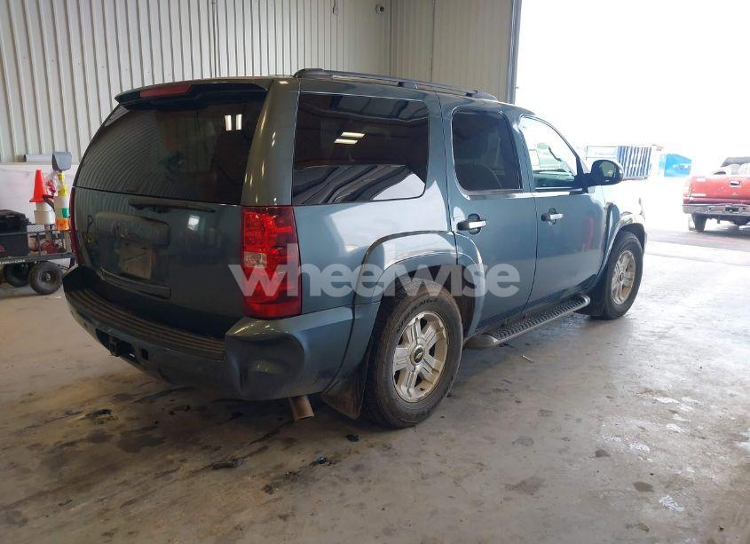 Photo 4 of 2008 Chevrolet Tahoe LT (VIN 1GNFK13058R244098)