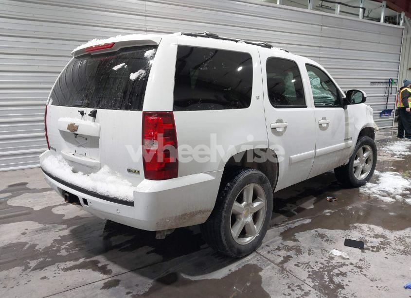 Photo 4 of 2007 Chevrolet Tahoe LT (VIN 1GNFK13067J300286)