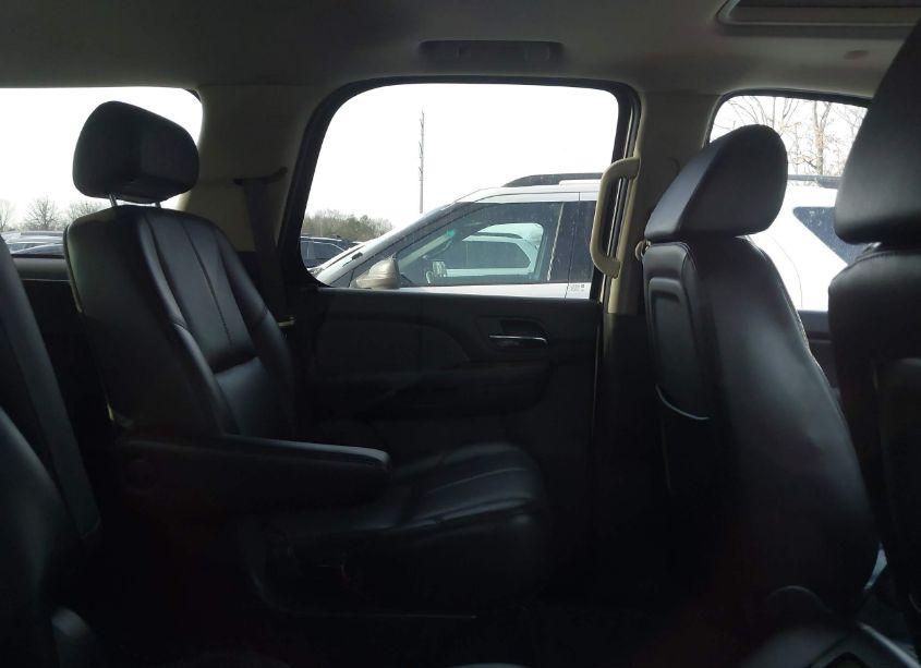 Photo 8 of 2007 Chevrolet Tahoe LTZ (VIN 1GNFK13067J316830)