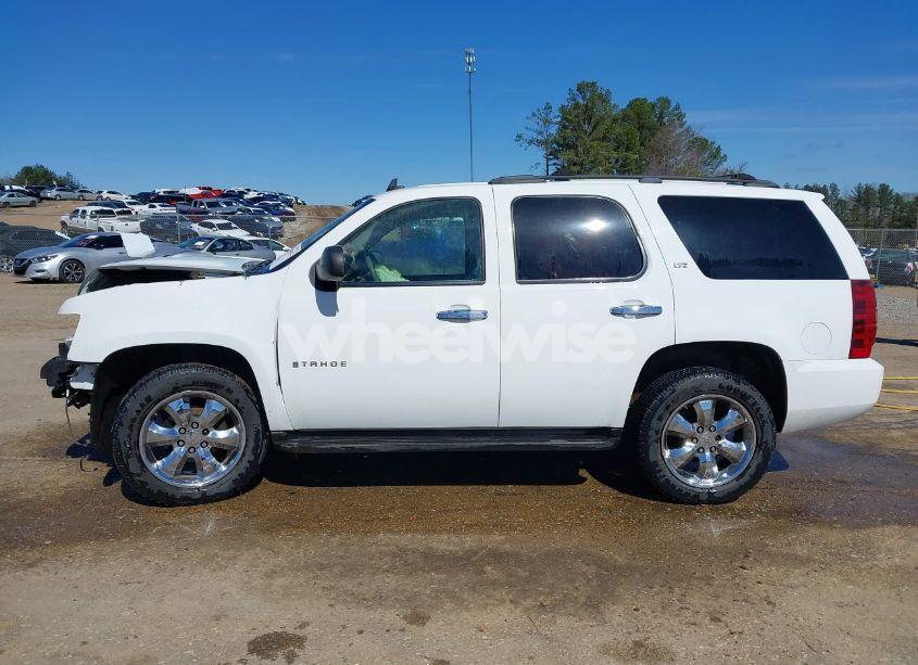 Photo 15 of 2007 Chevrolet Tahoe LTZ (VIN 1GNFK13067J321431)