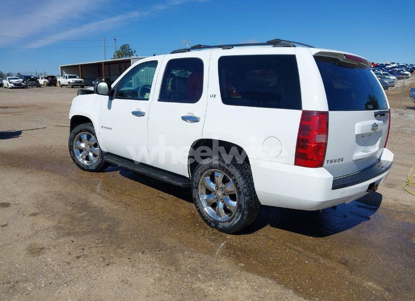 Photo 3 of 2007 Chevrolet Tahoe LTZ (VIN 1GNFK13067J321431)