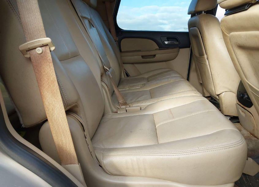 Photo 8 of 2007 Chevrolet Tahoe LT (VIN 1GNFK13067J333935)