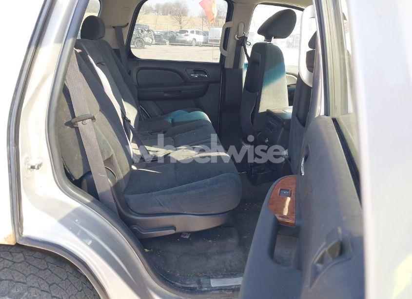 Photo 8 of 2007 Chevrolet Tahoe LT (VIN 1GNFK13067J344630)