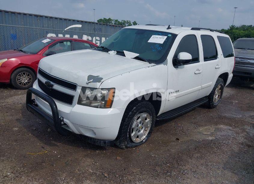 Photo 2 of 2007 Chevrolet Tahoe LT (VIN 1GNFK13067J387137)