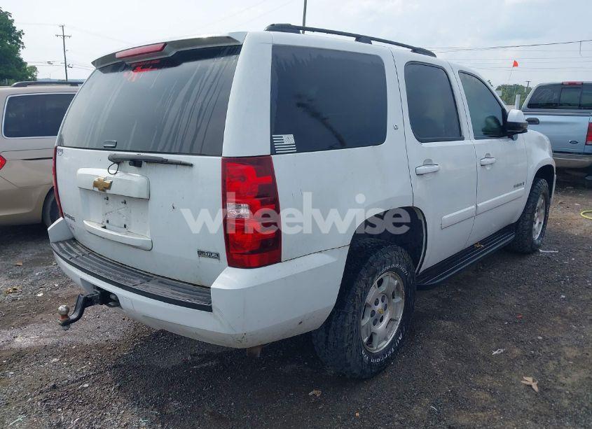 Photo 4 of 2007 Chevrolet Tahoe LT (VIN 1GNFK13067J387137)