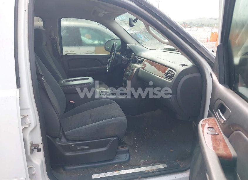 Photo 5 of 2007 Chevrolet Tahoe LT (VIN 1GNFK13067J387137)