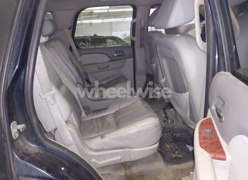 Photo 8 of 2007 Chevrolet Tahoe LT (VIN 1GNFK13067J405541)
