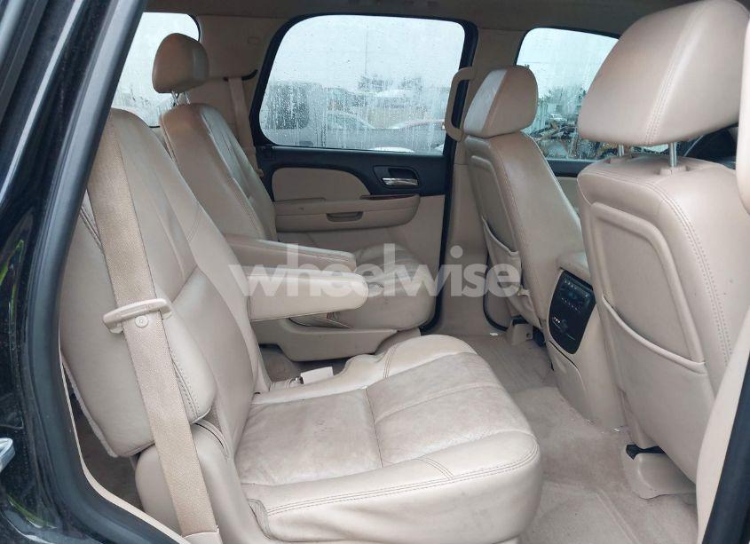 Photo 8 of 2007 Chevrolet Tahoe LT (VIN 1GNFK13067R391027)