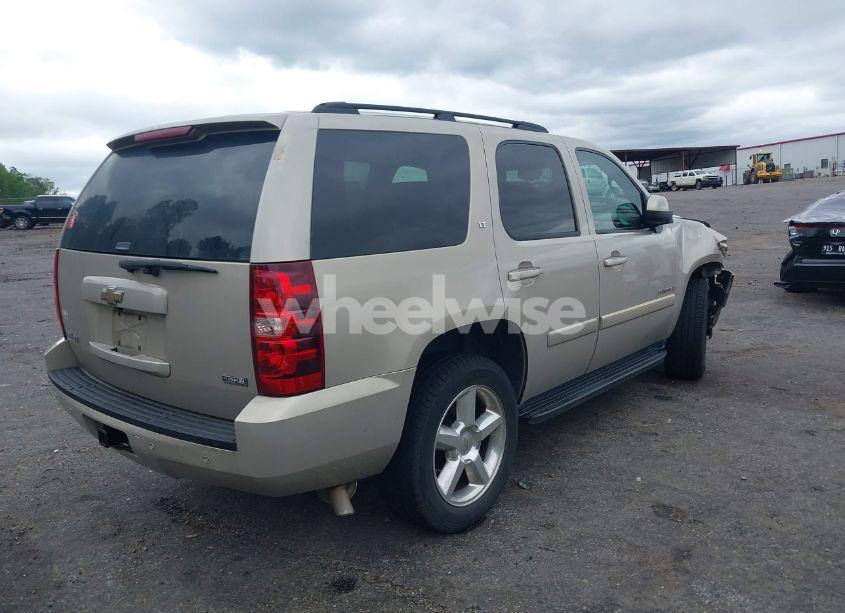 Photo 4 of 2008 Chevrolet Tahoe LT (VIN 1GNFK13068J200948)