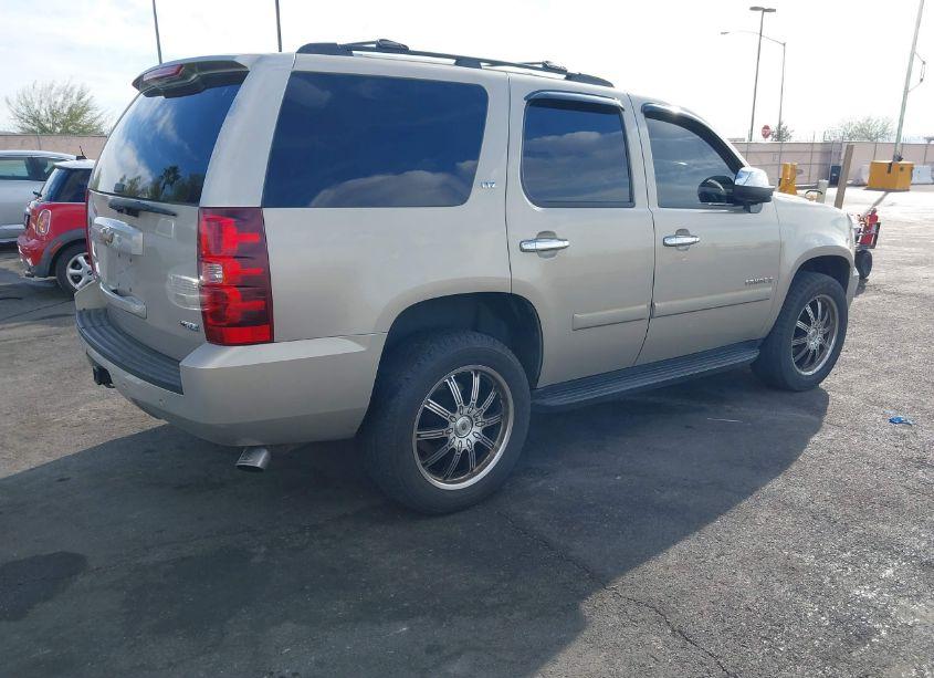 Photo 4 of 2008 Chevrolet Tahoe LTZ (VIN 1GNFK13068J209164)
