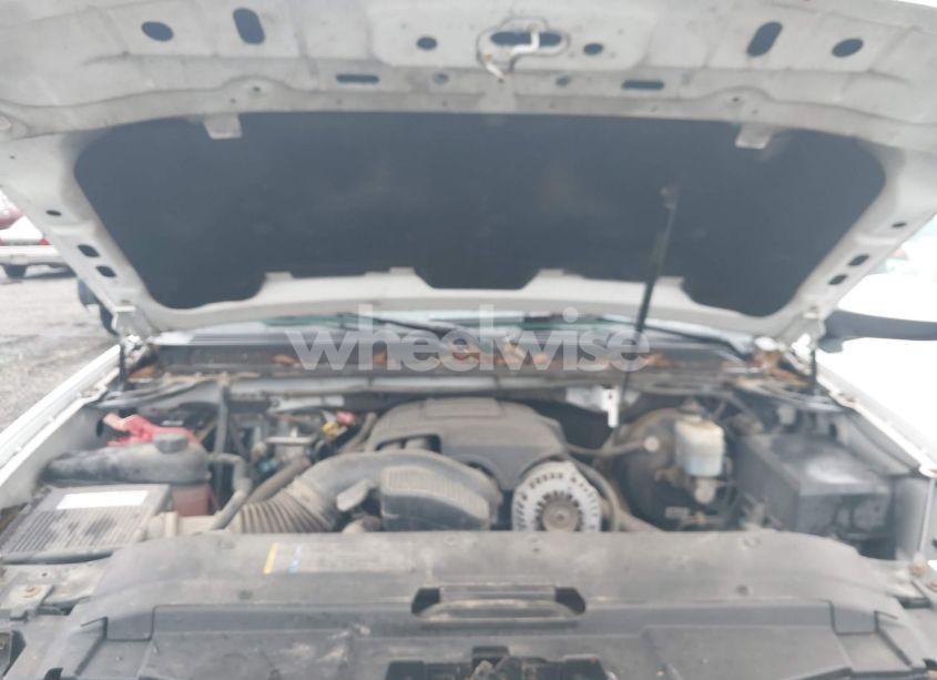 Photo 10 of 2008 Chevrolet Tahoe LT (VIN 1GNFK13068R100382)