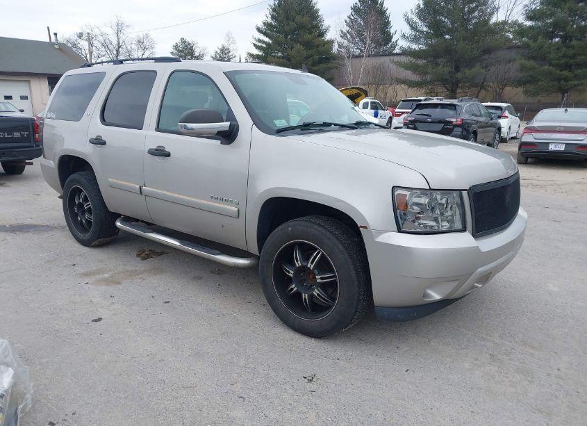 2008 Chevrolet Tahoe LS (VIN 1GNFK13068R135925) main photo