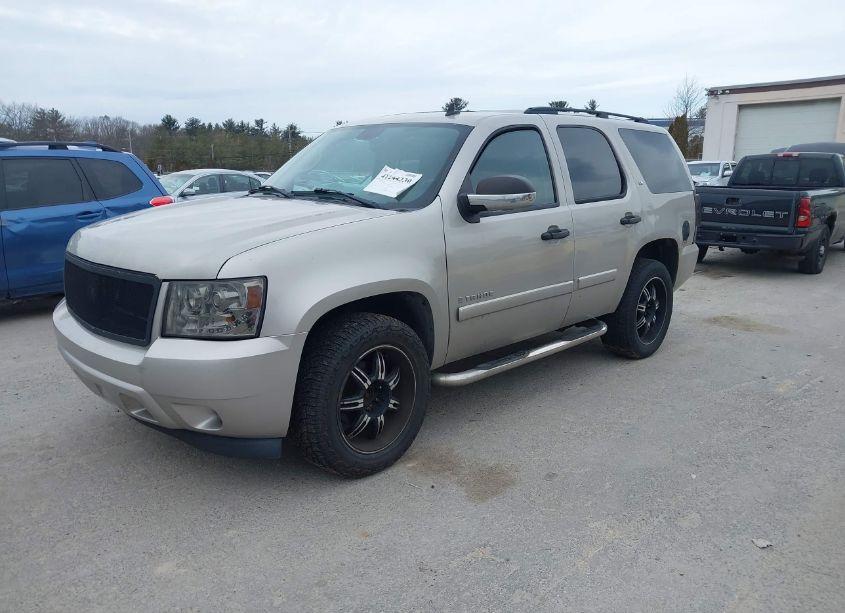 Photo 2 of 2008 Chevrolet Tahoe LS (VIN 1GNFK13068R135925)