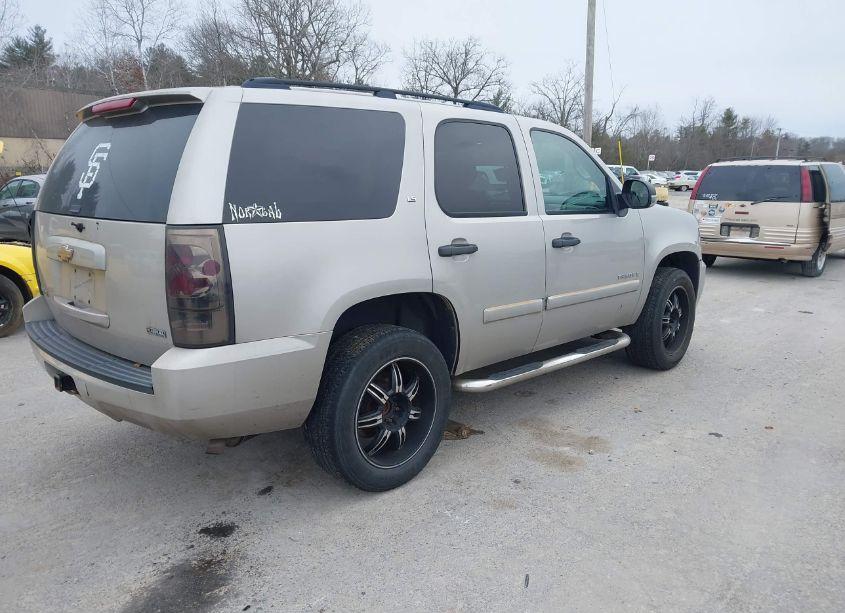 Photo 4 of 2008 Chevrolet Tahoe LS (VIN 1GNFK13068R135925)