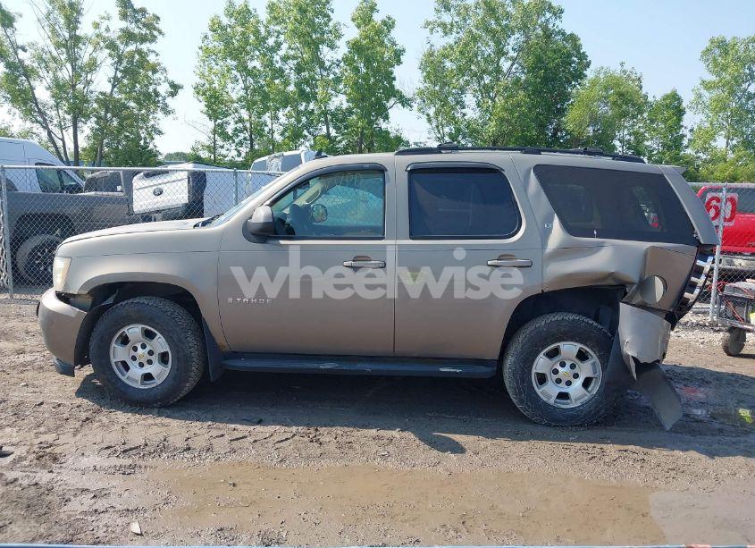 Photo 14 of 2007 Chevrolet Tahoe LT (VIN 1GNFK13077J130469)