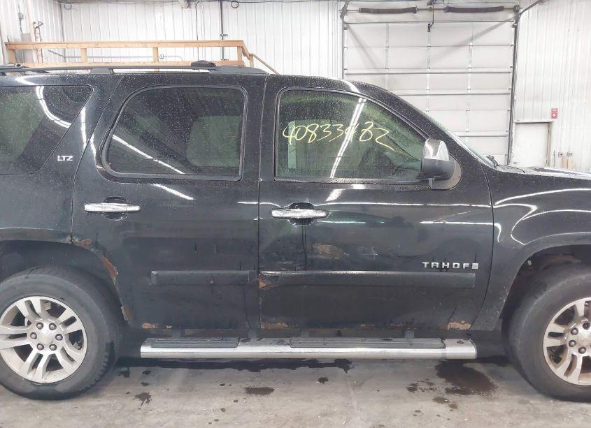 Photo 13 of 2007 Chevrolet Tahoe LTZ (VIN 1GNFK13077J329313)