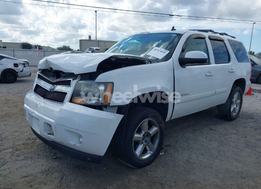 Photo 2 of 2007 Chevrolet Tahoe LT (VIN 1GNFK13077R188793)