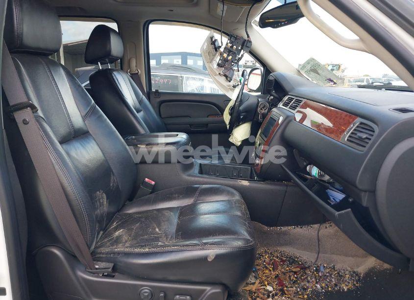 Photo 5 of 2007 Chevrolet Tahoe LT (VIN 1GNFK13077R188793)