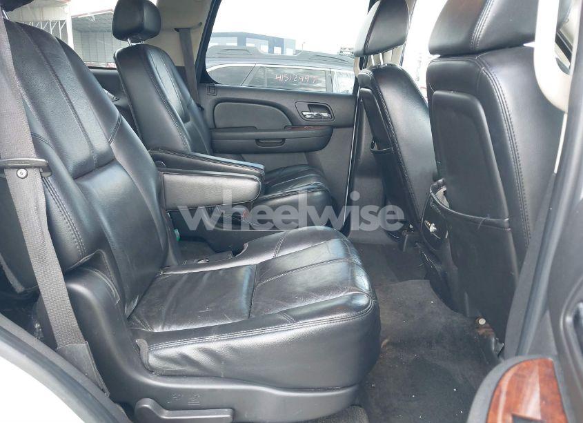 Photo 8 of 2007 Chevrolet Tahoe LT (VIN 1GNFK13077R188793)