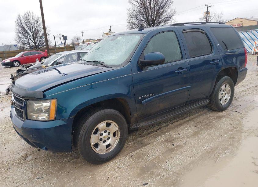 Photo 2 of 2007 Chevrolet Tahoe LT (VIN 1GNFK13077R249110)