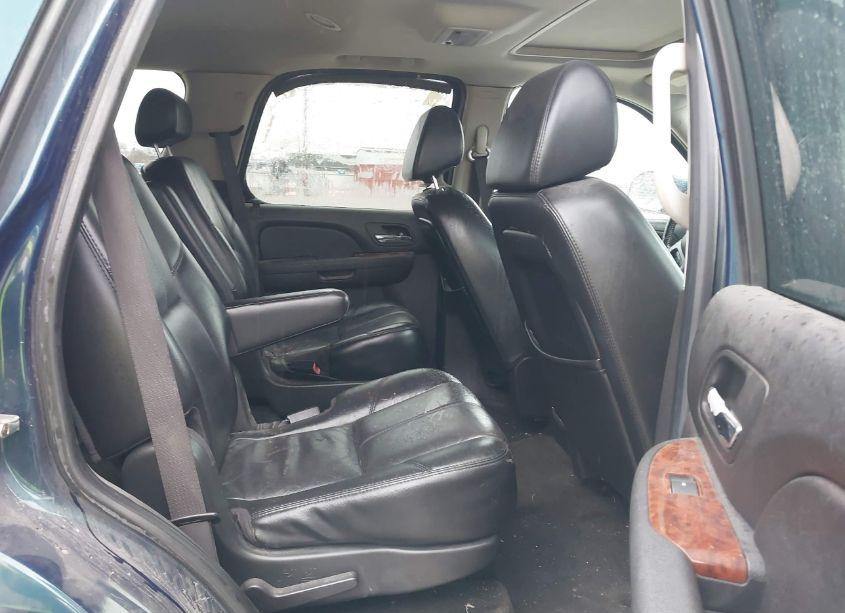 Photo 8 of 2007 Chevrolet Tahoe LT (VIN 1GNFK13077R249110)